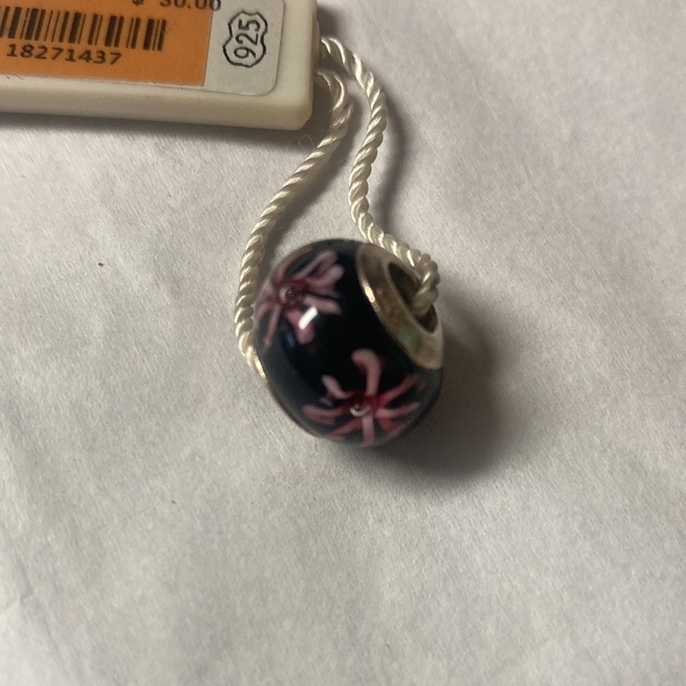 Persona charm - Picture 2 of 4